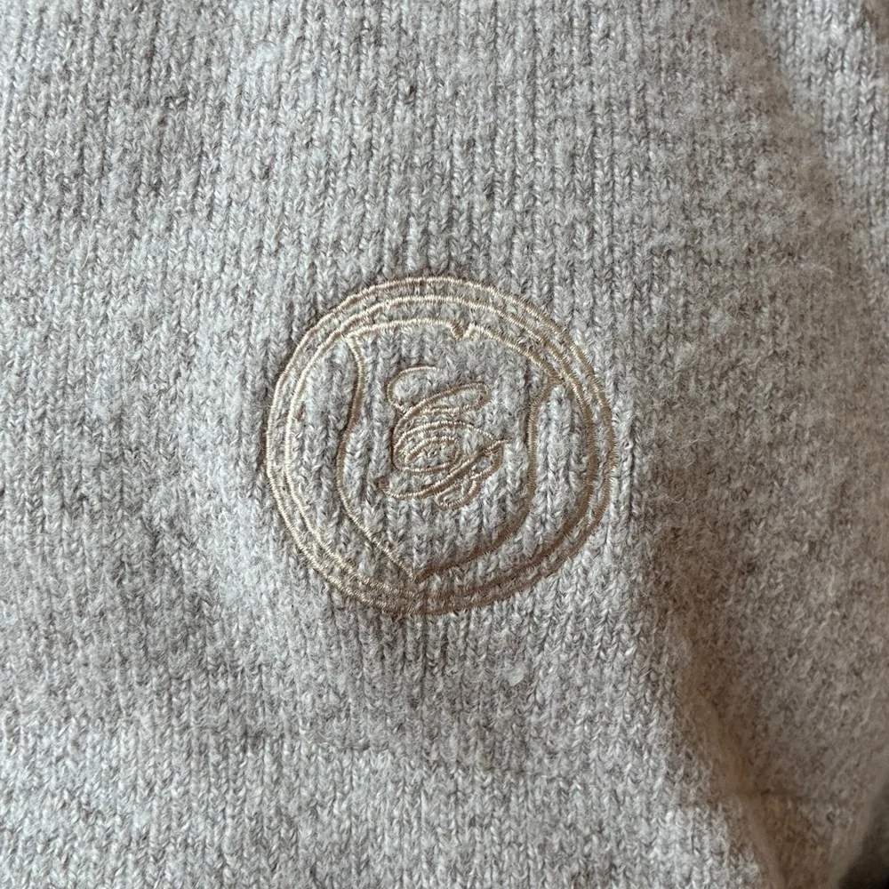 House of CB Pascal Opal Open Knit C Shape Puffer Crop Jacket , XS - Picture 4 of 8